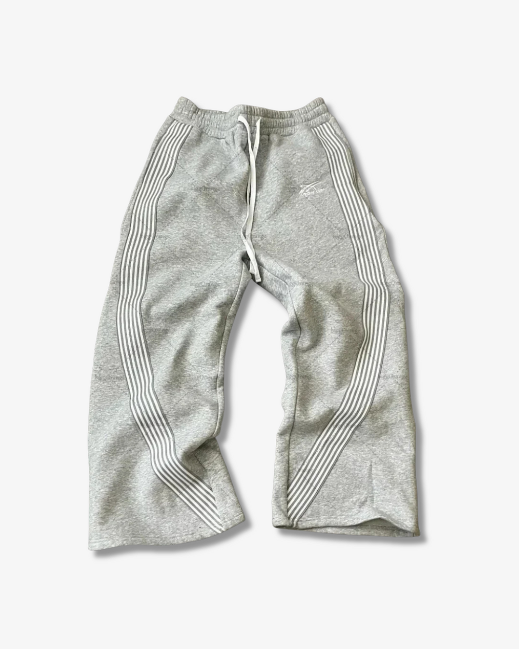 Striped heavyweight sweatpants in gray, front view