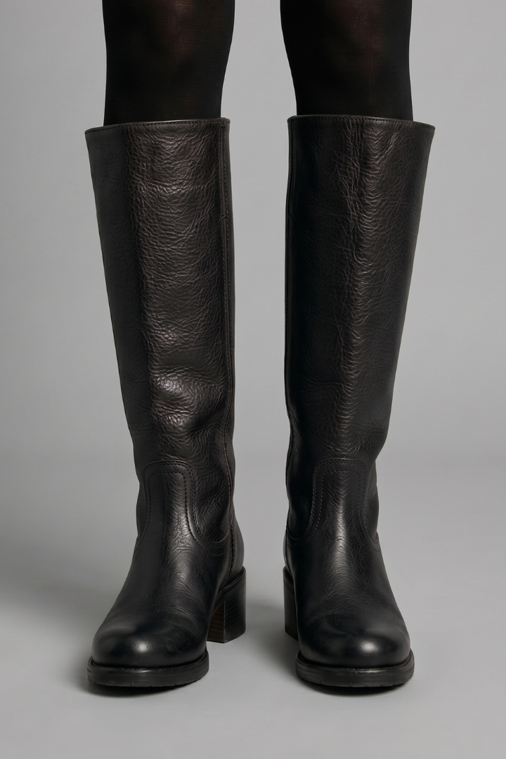 Mid calf pull on boots with block heel in black