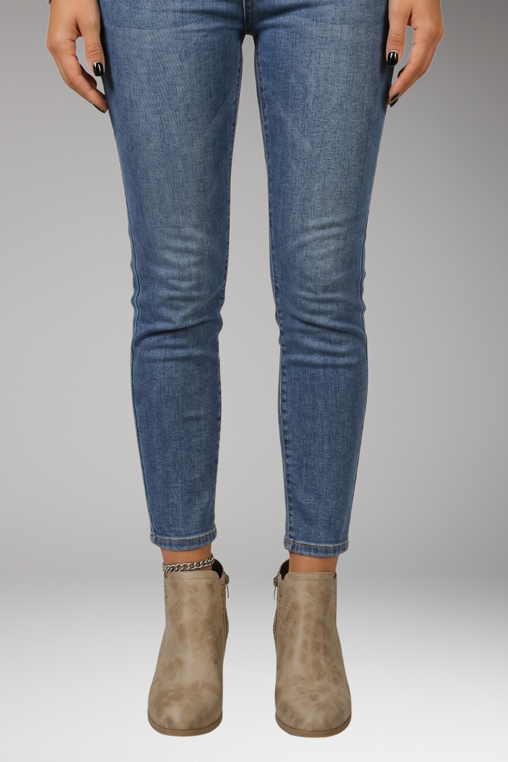 Boots Targeted Support Breathable Wide Heel