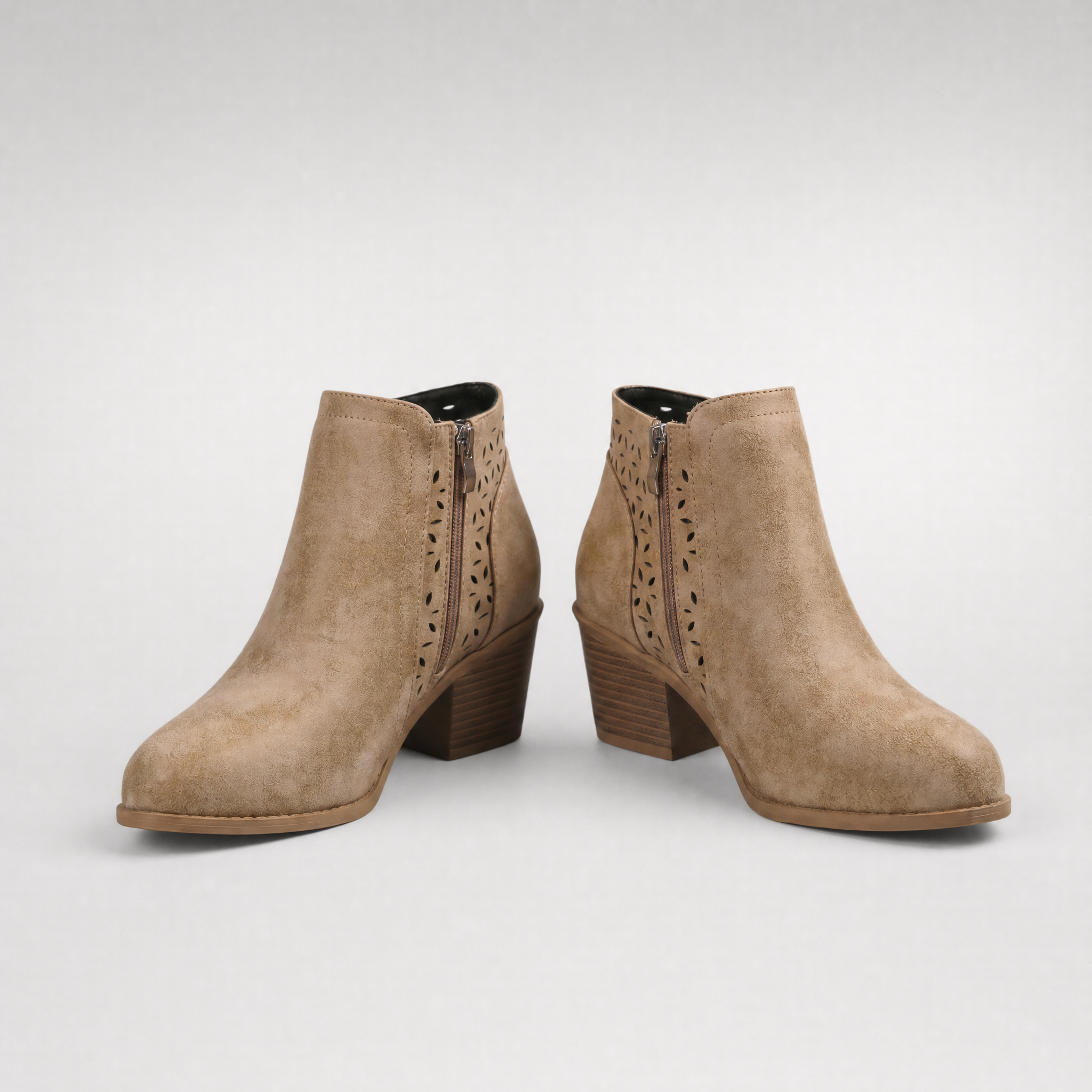 Boots Targeted Support Breathable Wide Heel