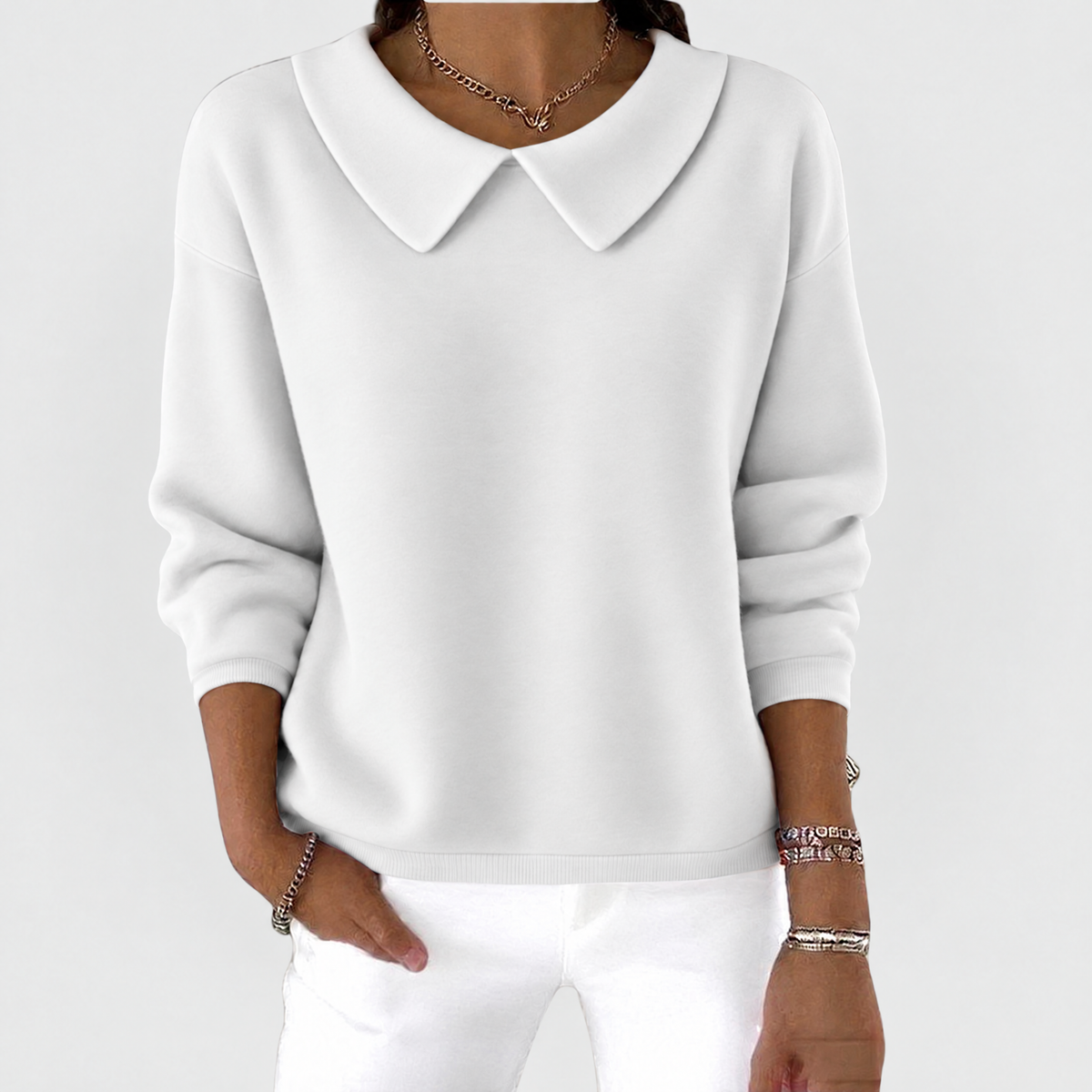 Collared jumper in white with Peter Pan collar and relaxed fit