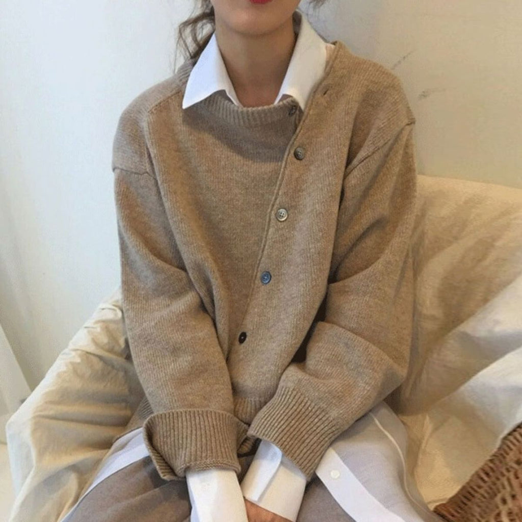 Soft-knit round-neck jumper in brown, front view