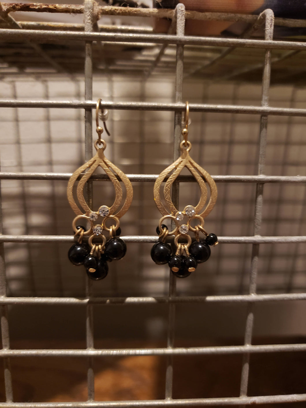 Black Cluster Earrings-E-0014